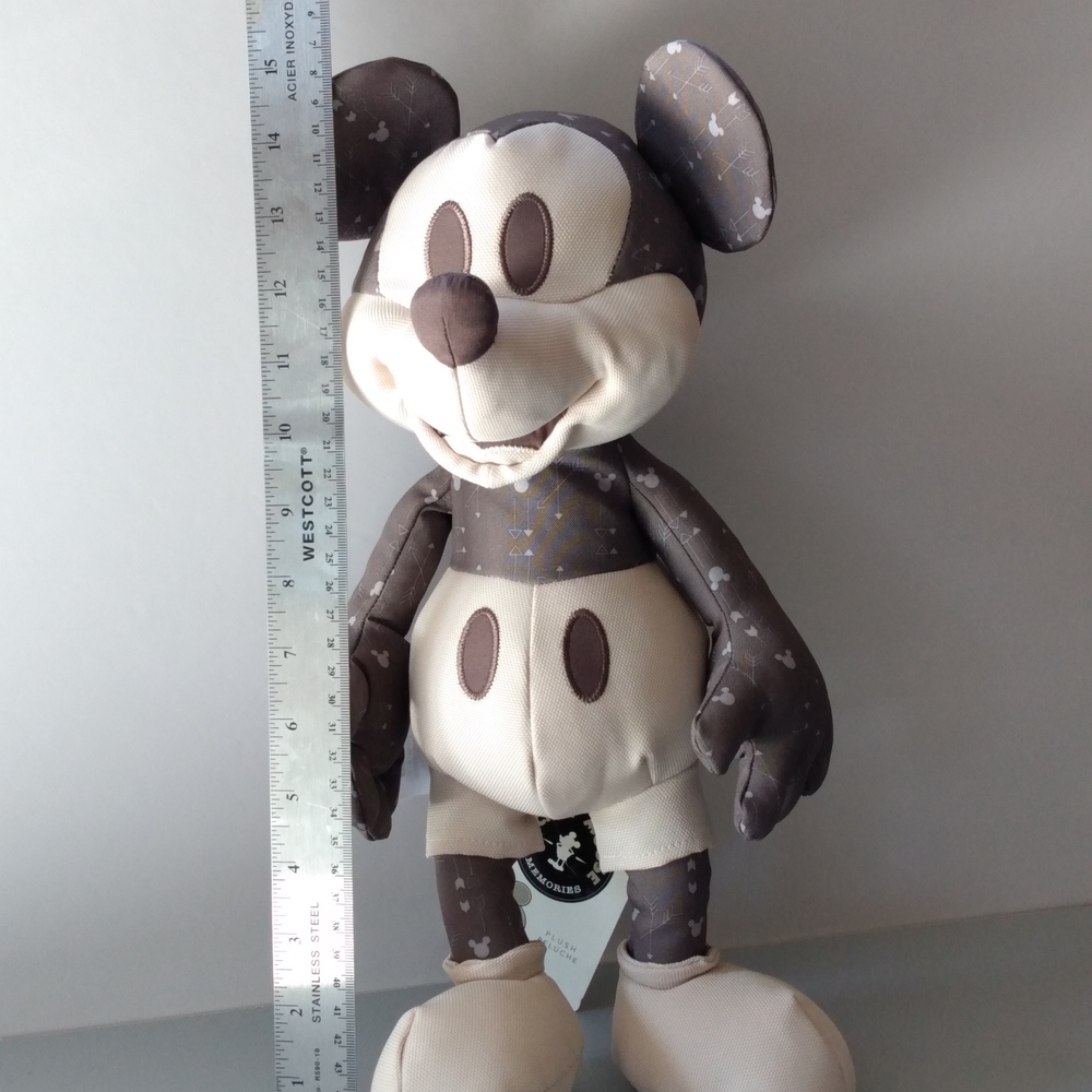 Disney Mickey Mouse Memories November Plush Limited 2018 New With Tag